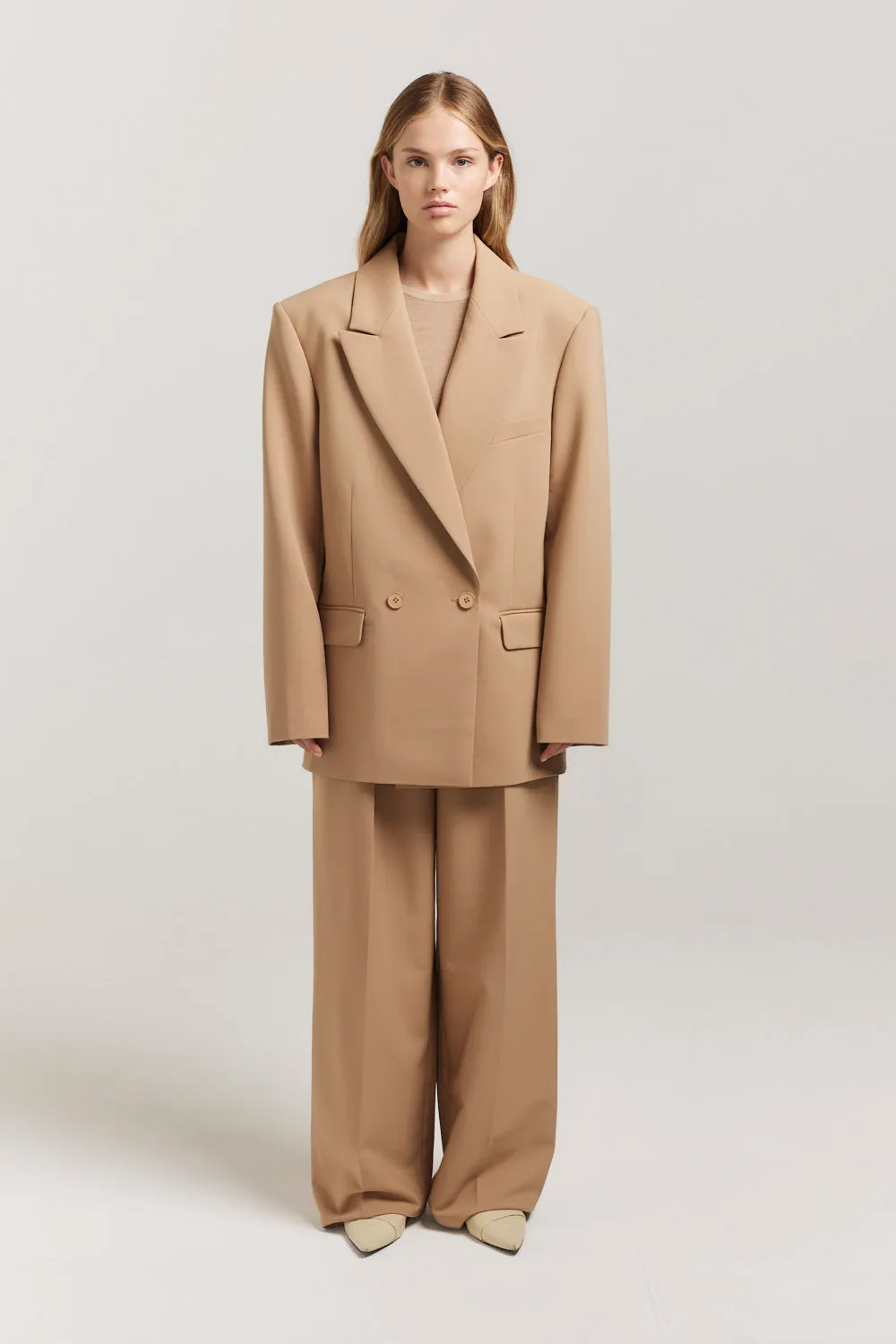 Ari Blazer sold by Henne