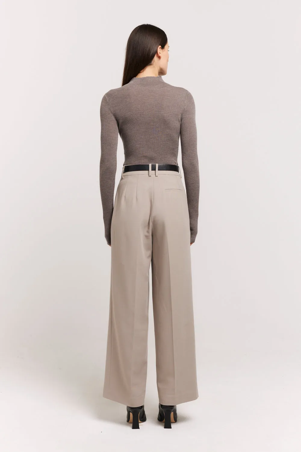 Ari Pant sold by Henne product image thumbnail 3