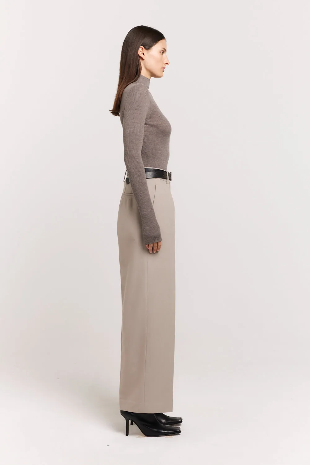 Ari Pant sold by Henne product image thumbnail 4
