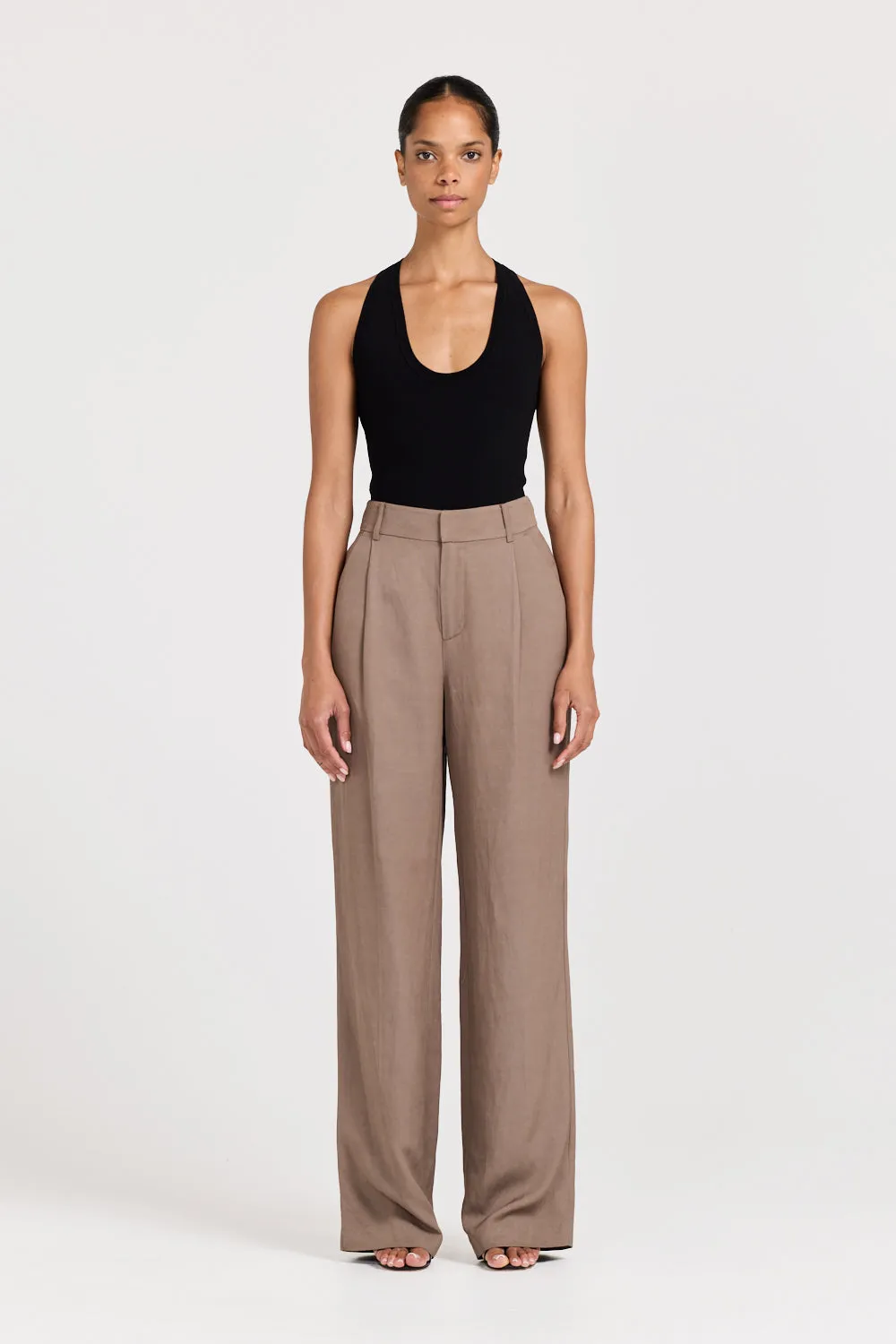 Elodie Pant sold by Henne