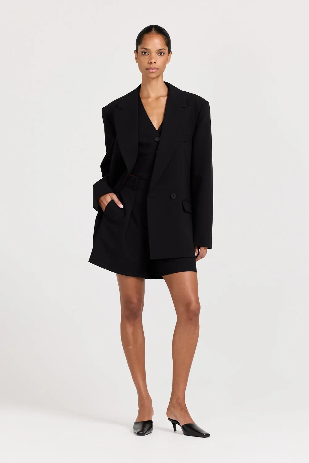 Ari Blazer sold by Henne