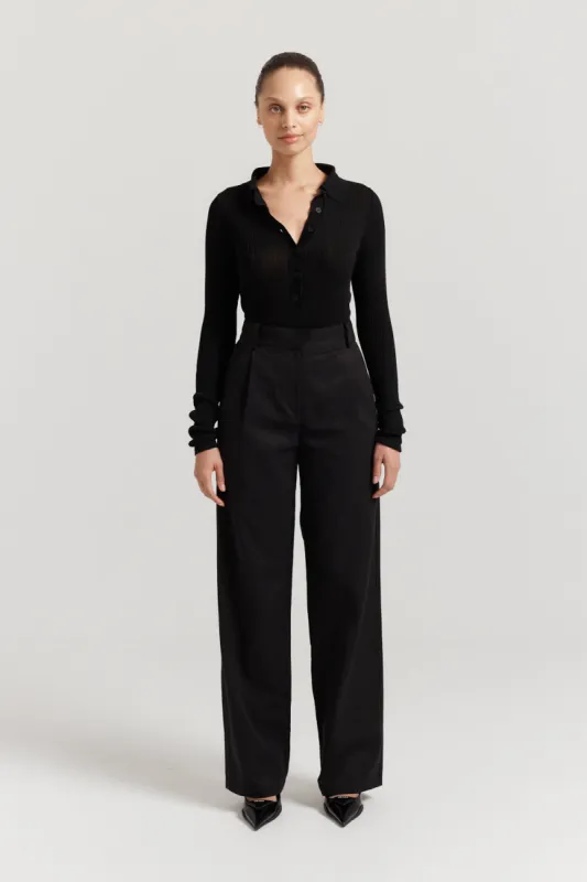 Carsson Pant sold by Henne