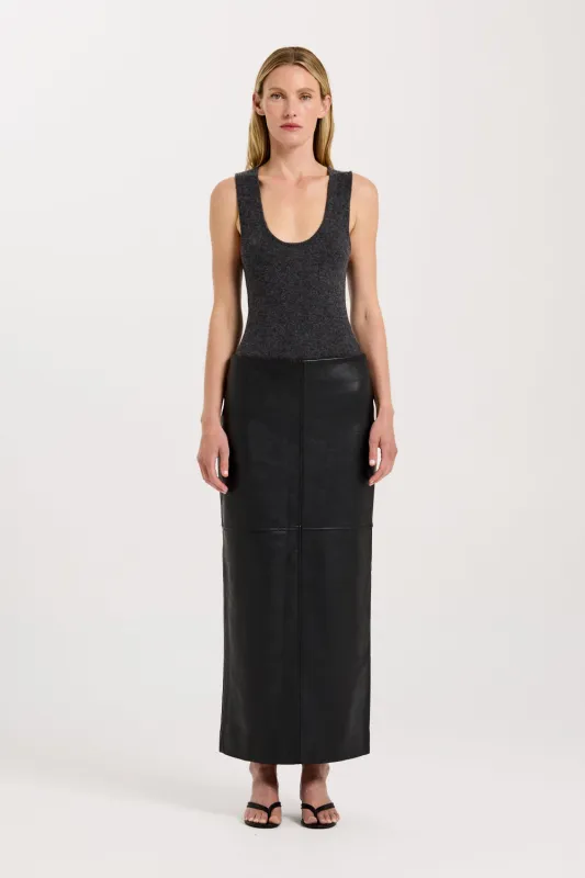 Pru Tank sold by Henne