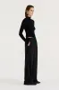Tessa Pant sold by Henne