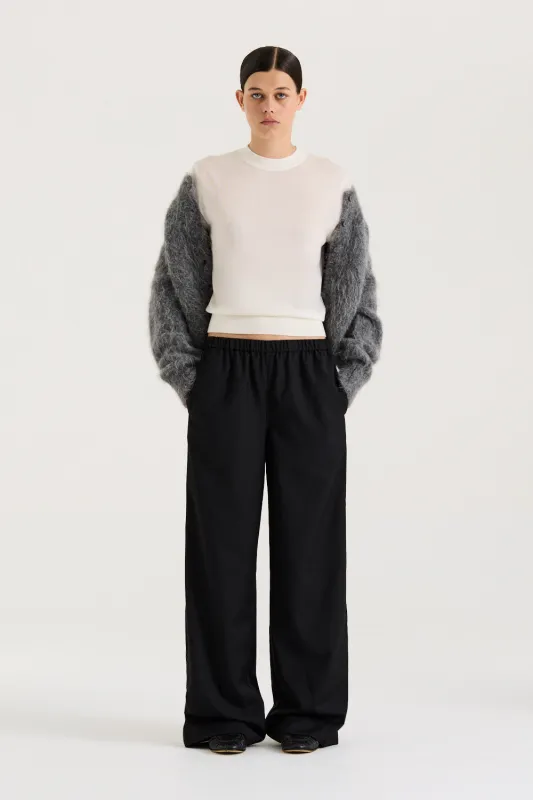 Alexa Tee sold by Henne