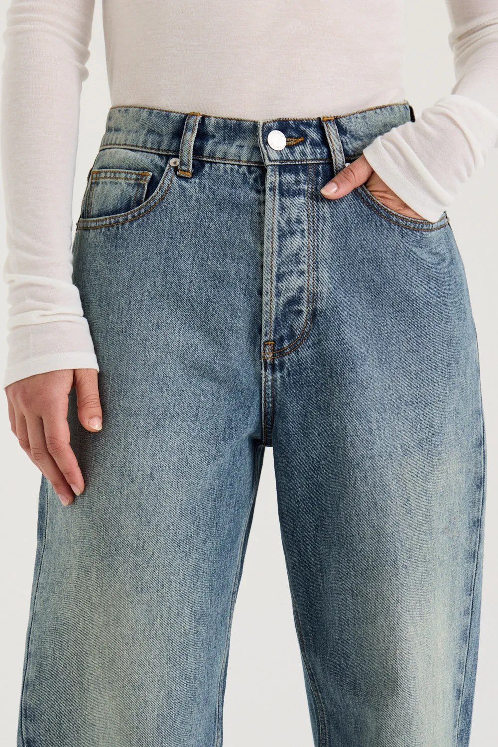 Valentina Jean sold by Henne product image thumbnail 5