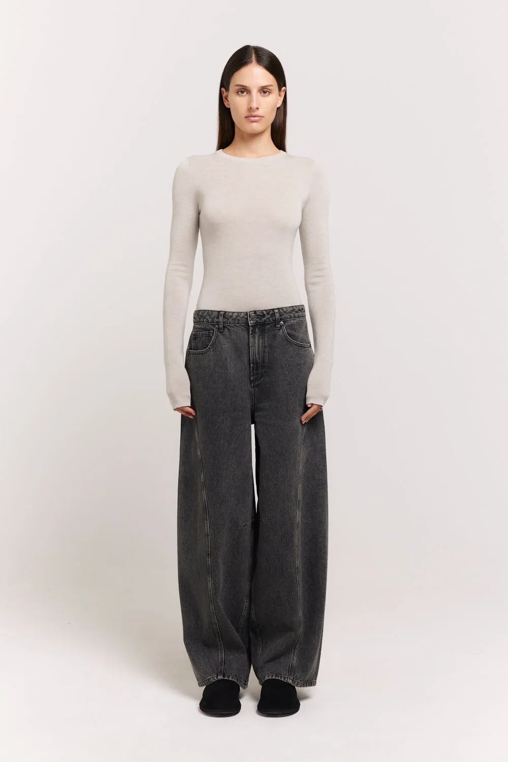 Carr Top sold by Henne