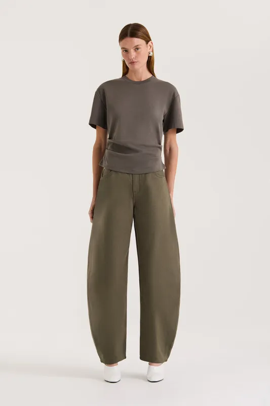 Dara Carpenter Pant made by Henne