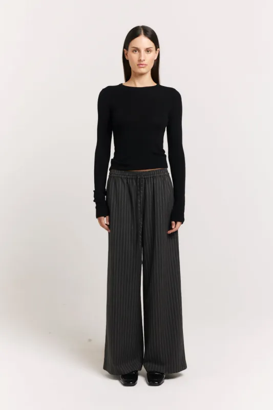 Lutro Pant sold by Henne