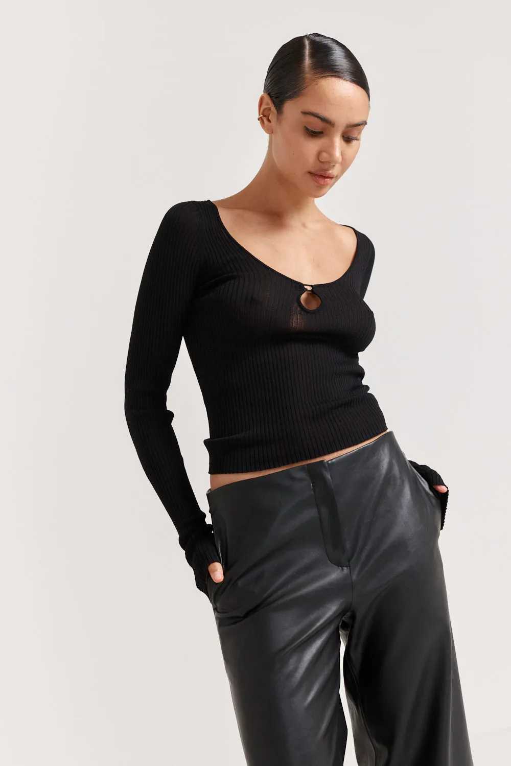Elenor Pant sold by Henne product image thumbnail 4