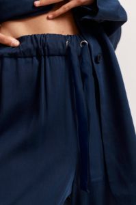 Tusa Pant sold by Henne