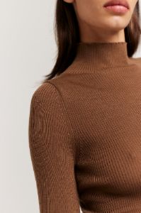 Elliot Long Sleeve Top sold by Henne