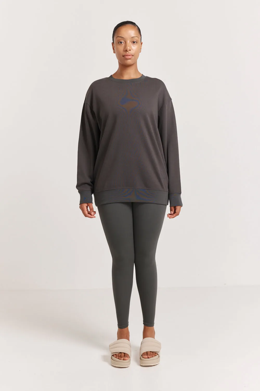 Betta Sweat sold by Henne