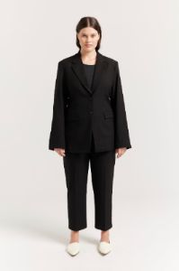 The Uniform sold by Henne