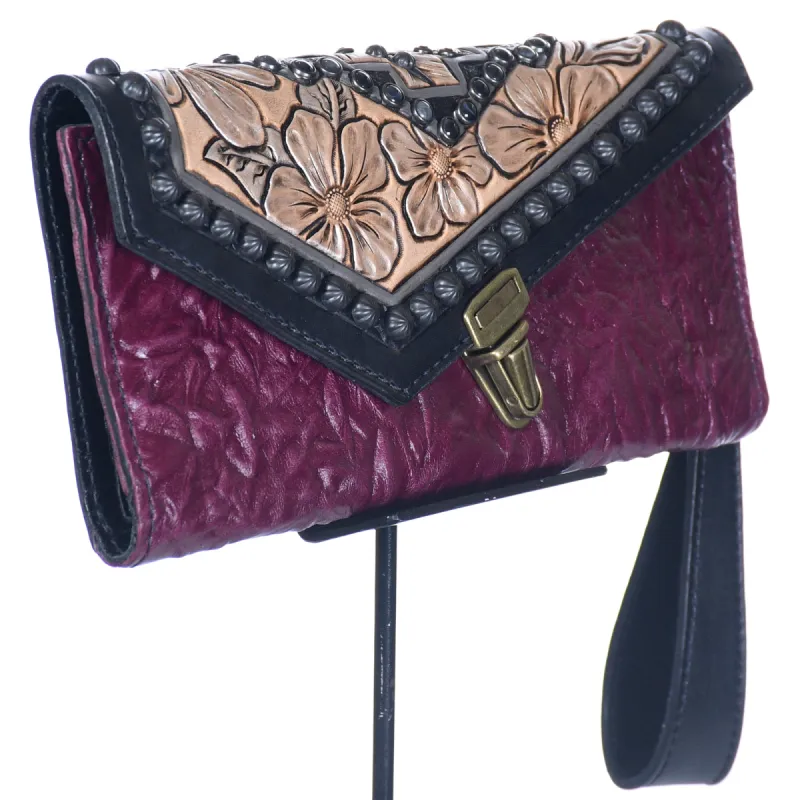 Nola Clutch #76 sold by Heritage