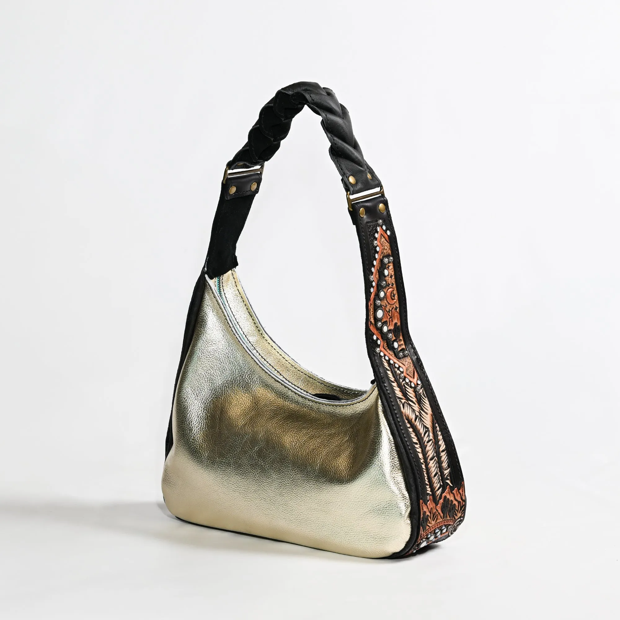 Artona - Look #28 sold by Heritage