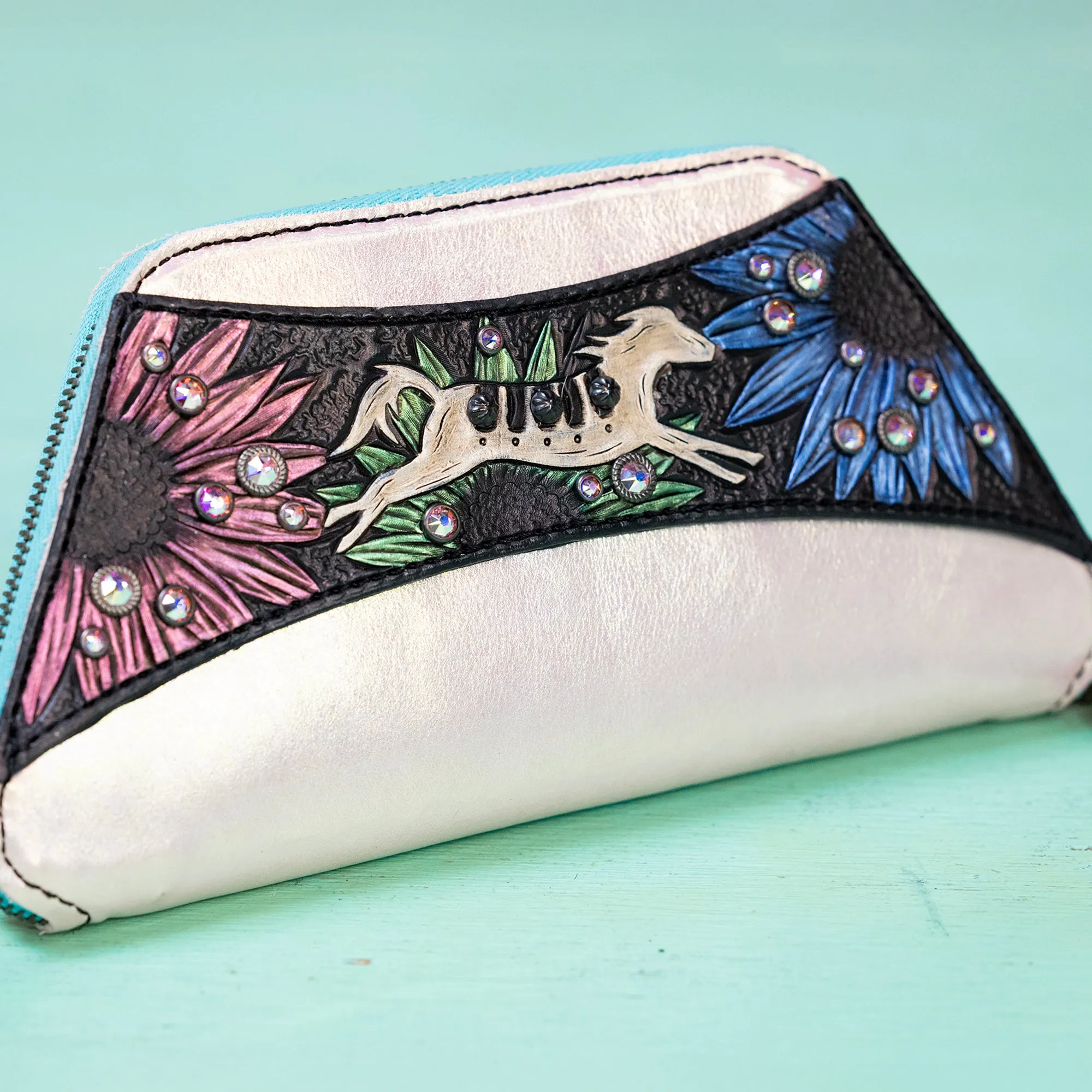 Appicci Clutch #161 sold by Heritage