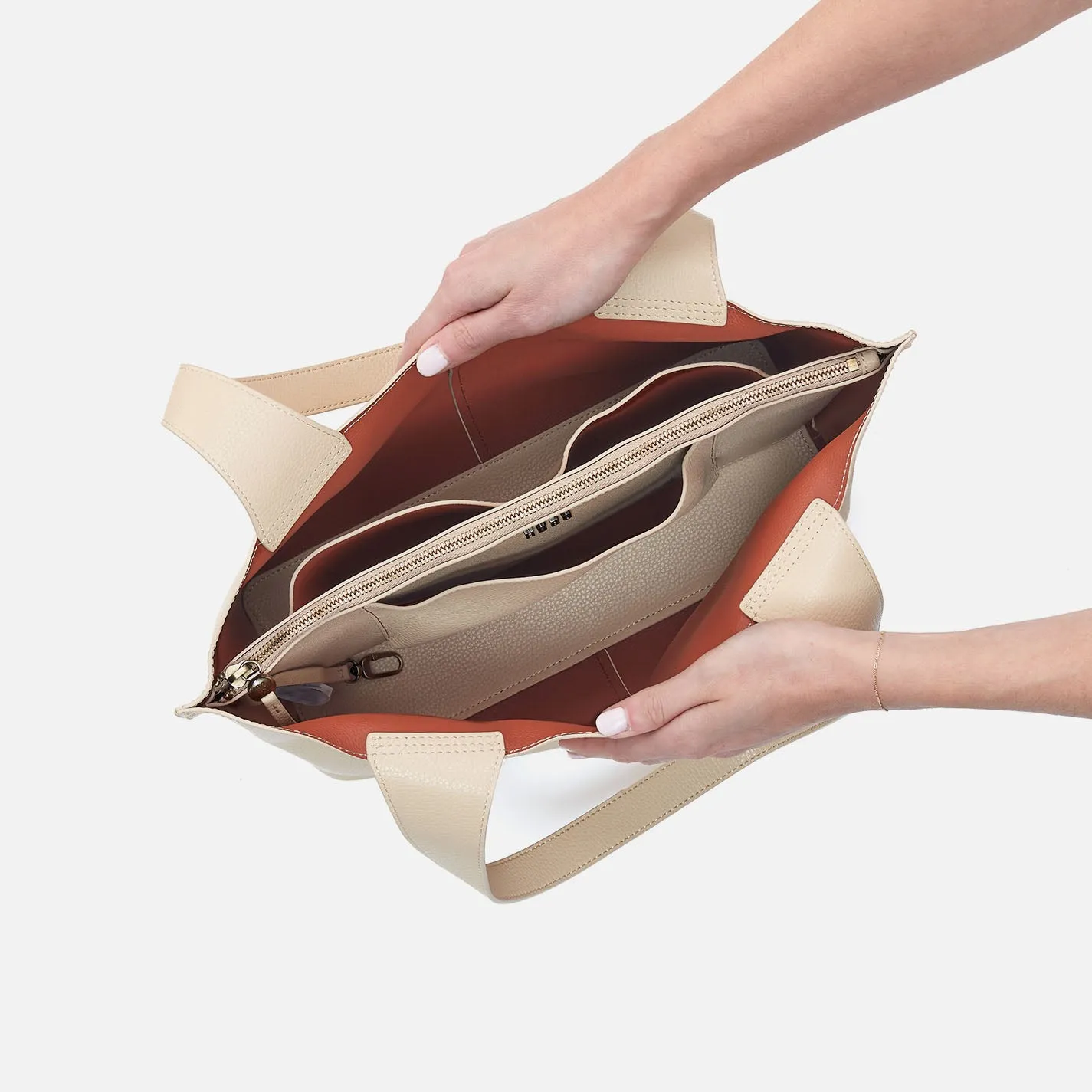 Vida Tote In Micro Pebbled Leather - Almond sold by HOBO product image thumbnail 4