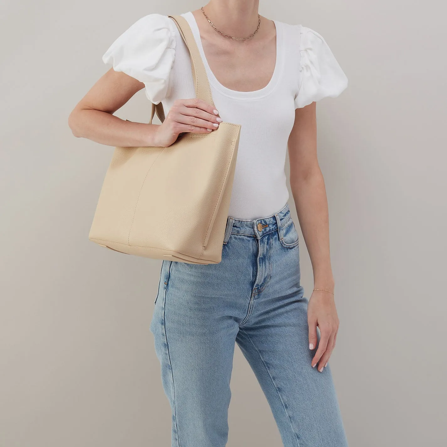 Vida Tote In Micro Pebbled Leather - Almond sold by HOBO product image thumbnail 3