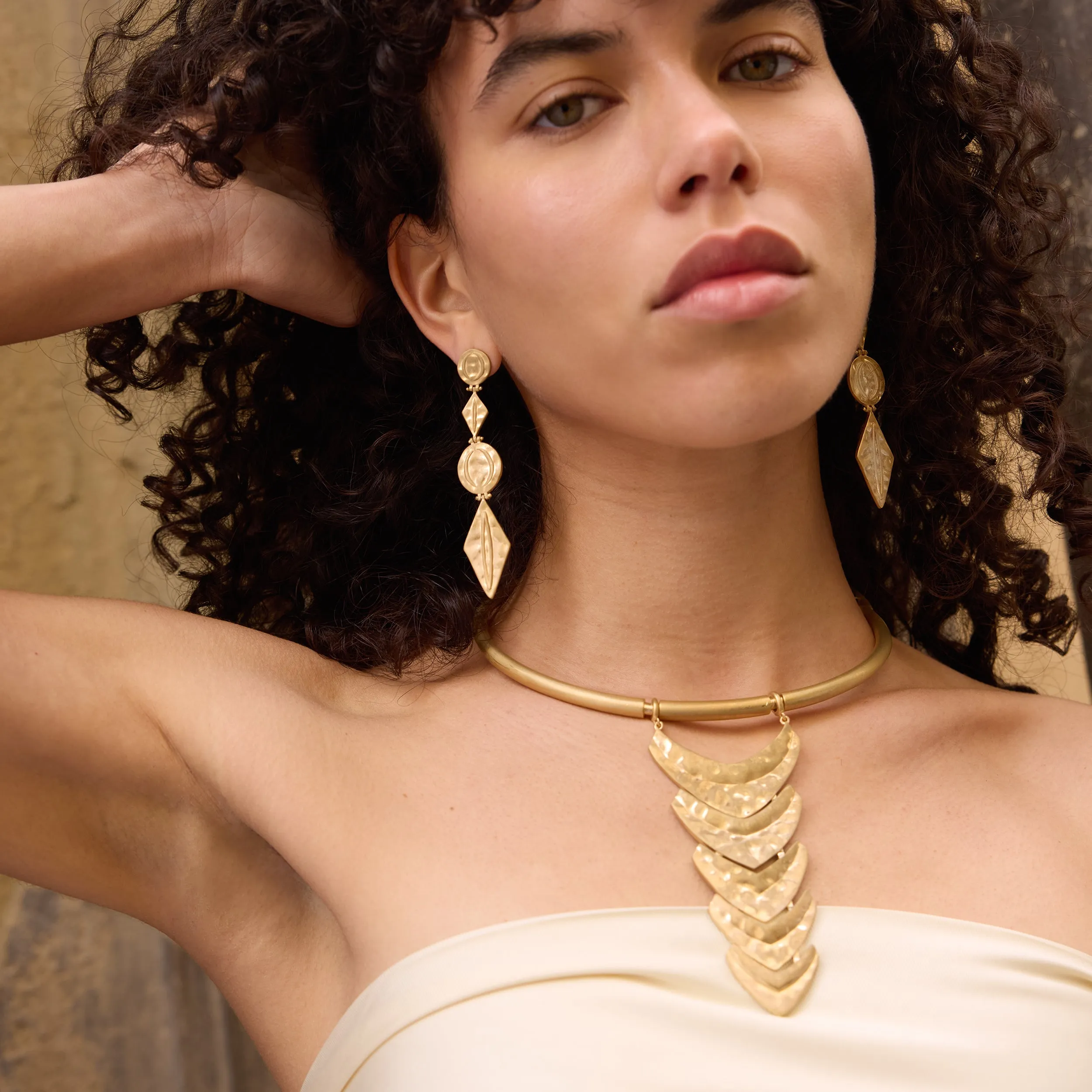 Harlow Arch Collar Necklace sold by House of Harlow 1960 product image thumbnail 4