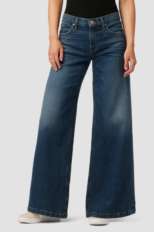 Freya Mid-Rise Skater Pant sold by Hudson Jeans
