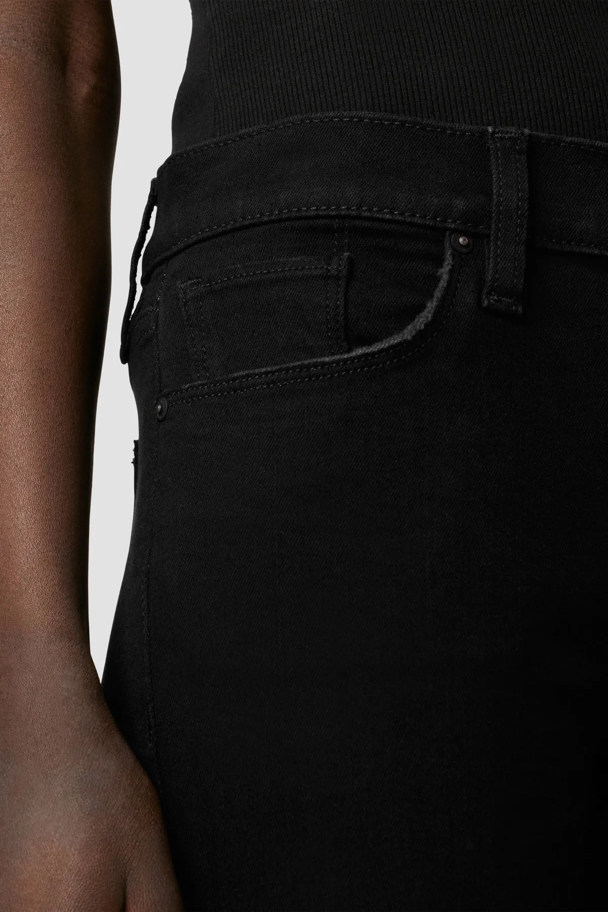 Nico Mid-Rise Bootcut Barefoot Jean sold by Hudson Jeans product image thumbnail 4