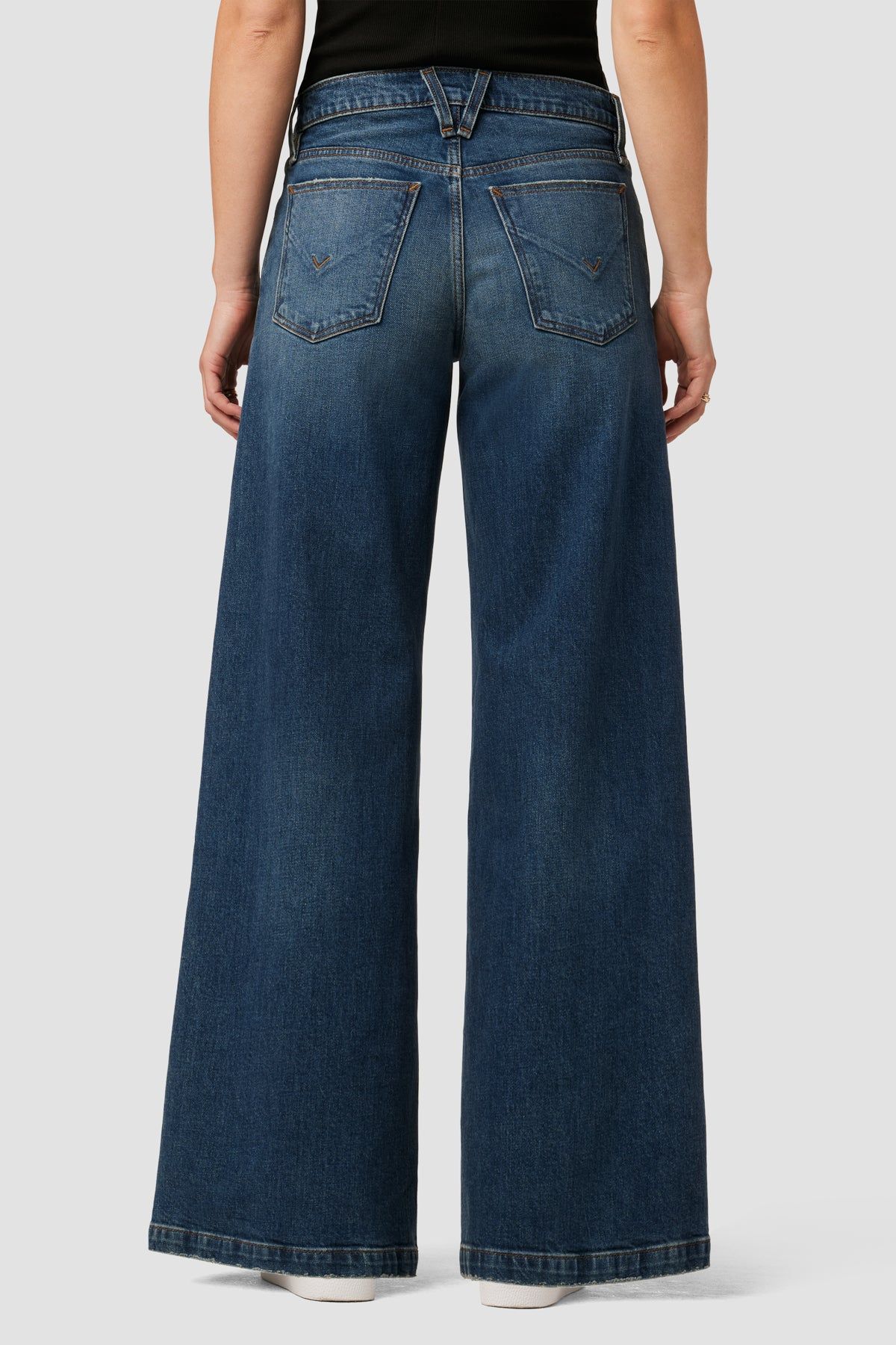 Freya Mid-Rise Skater Pant sold by Hudson Jeans product image thumbnail 3