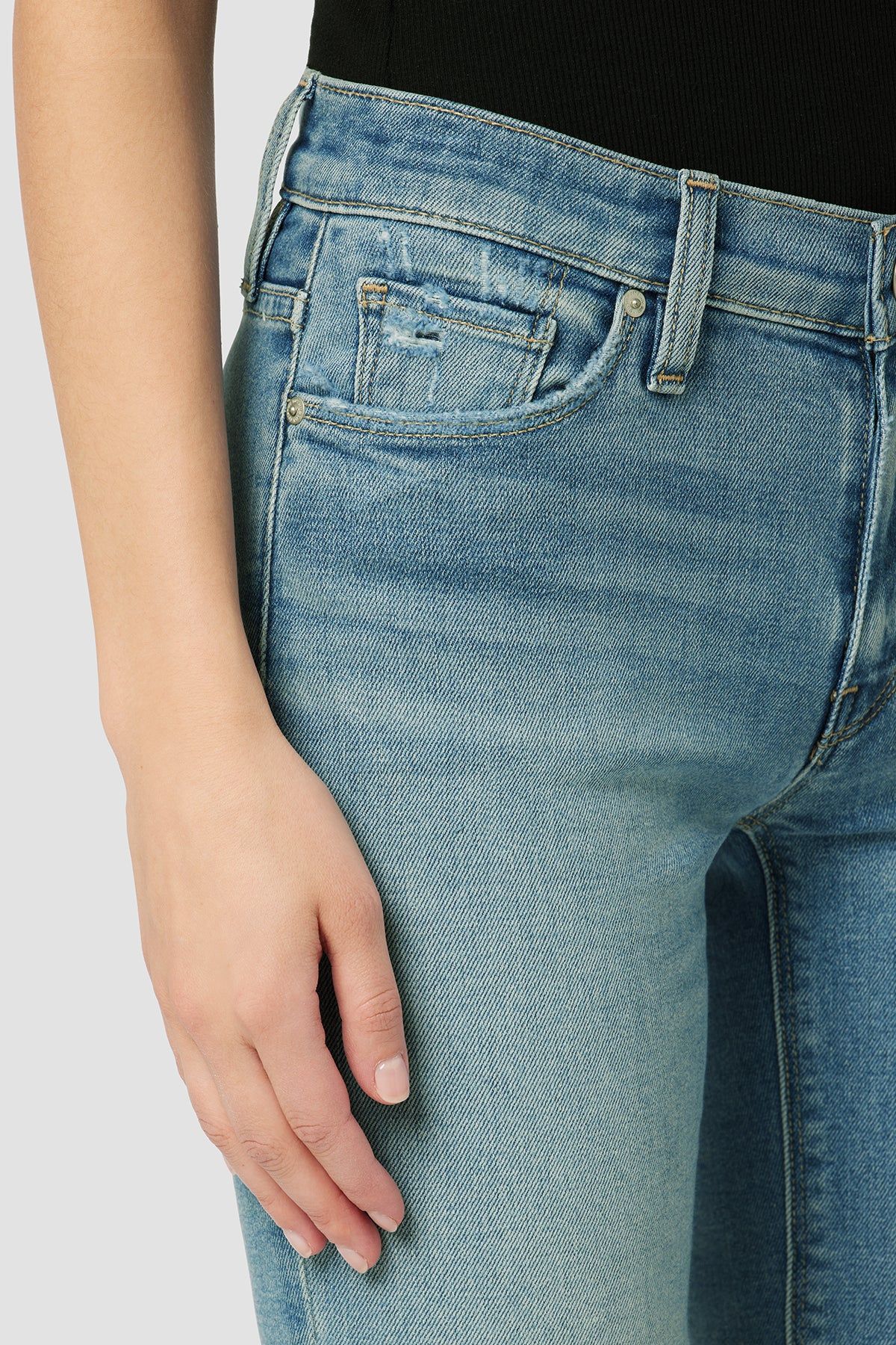 Amelia Mid-Rise Short sold by Hudson Jeans product image thumbnail 4