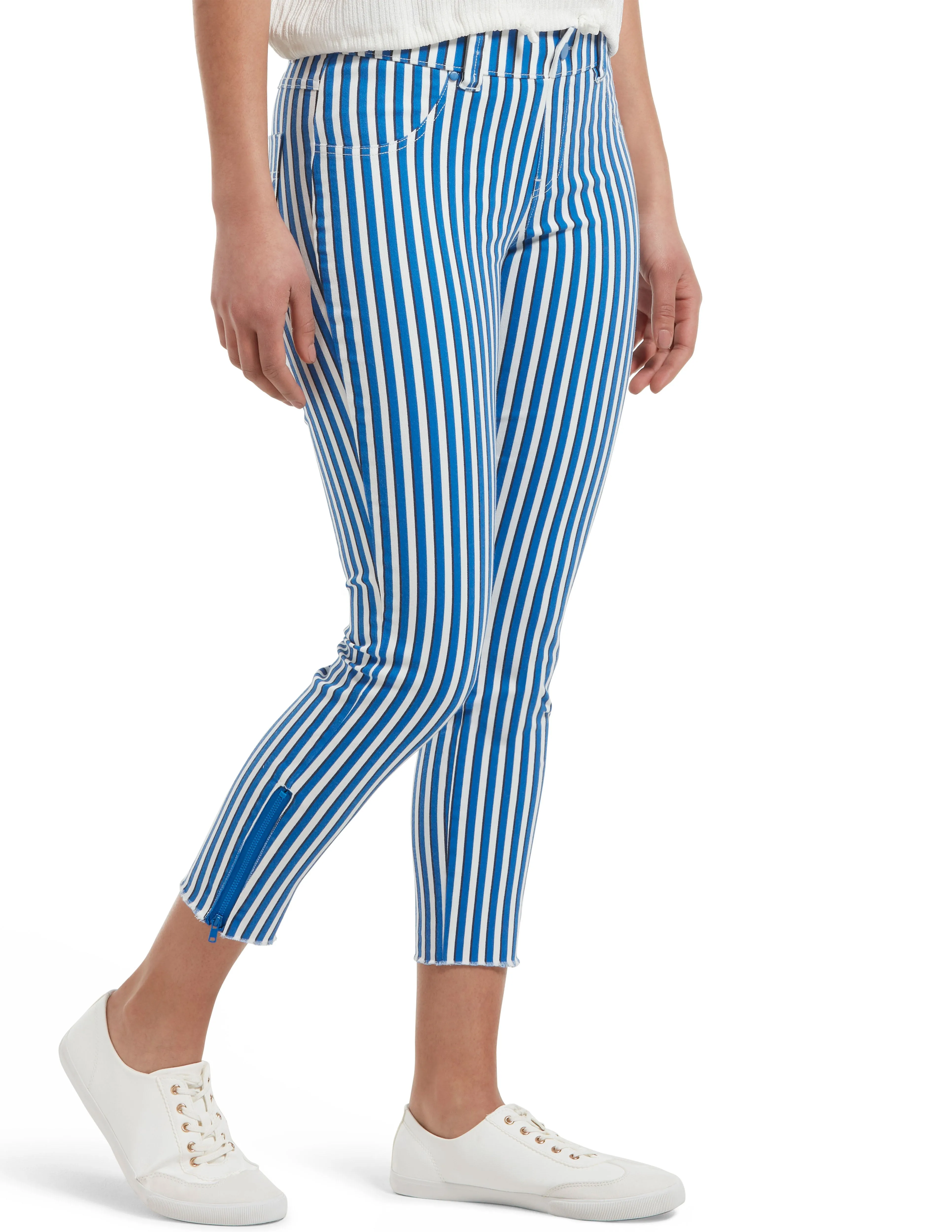 HUE Women's Ultra Soft Denim Jean Capri Leggings, Assorted sold by HUE