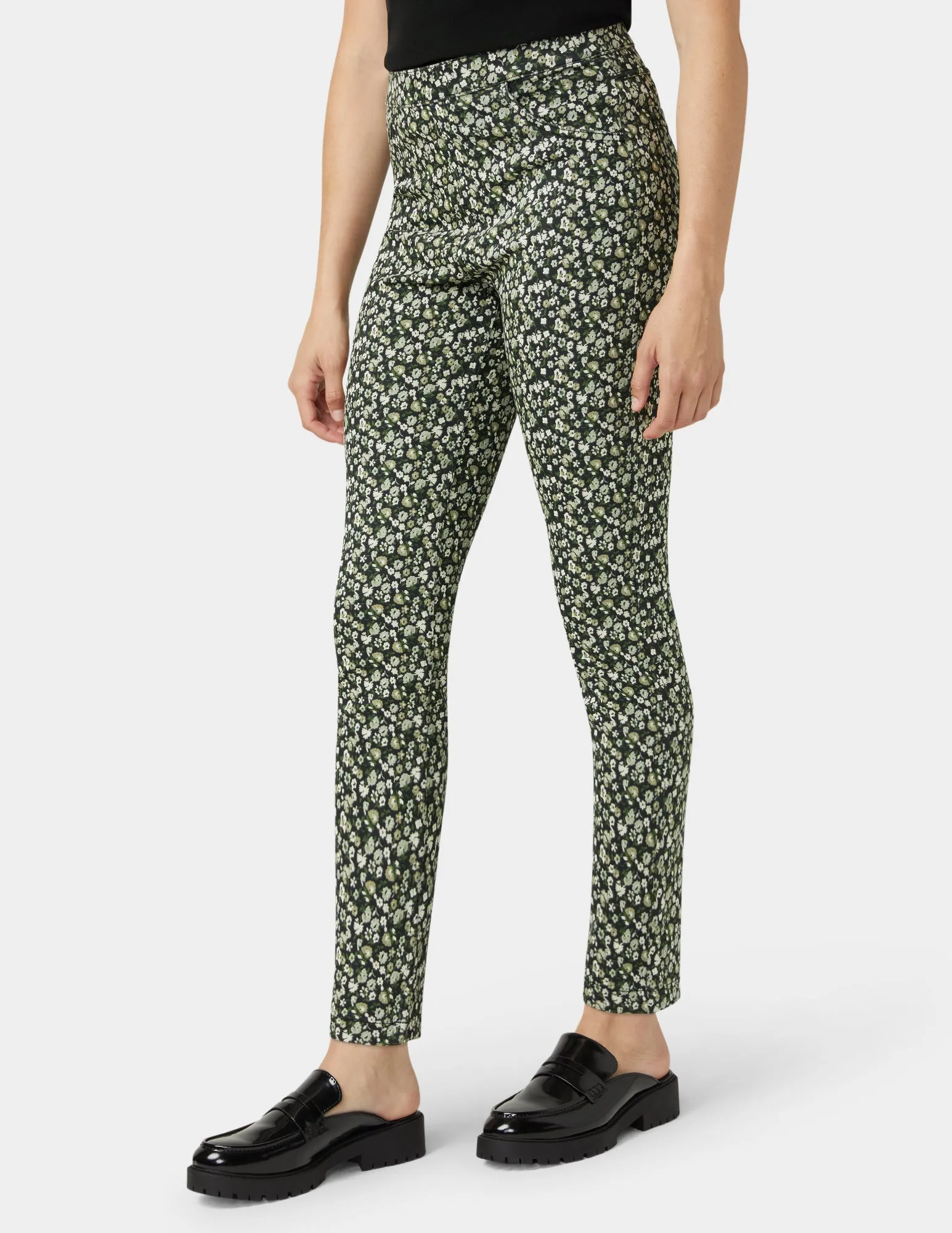 Ditsy Floral Denim Legging sold by HUE product image thumbnail 4