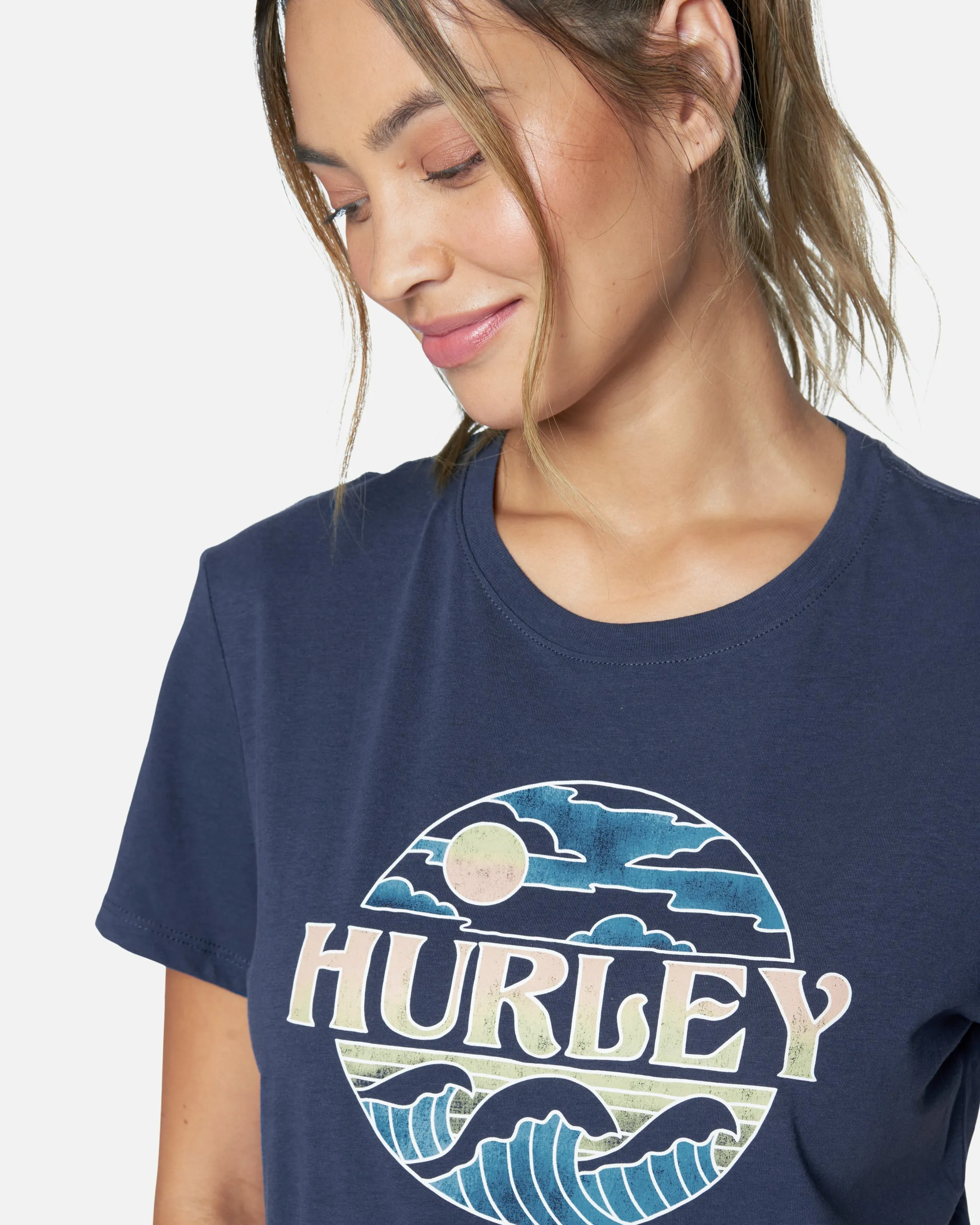CREW WASHED RELAXED GIRLFRIEND TEE sold by Hurley product image thumbnail 4