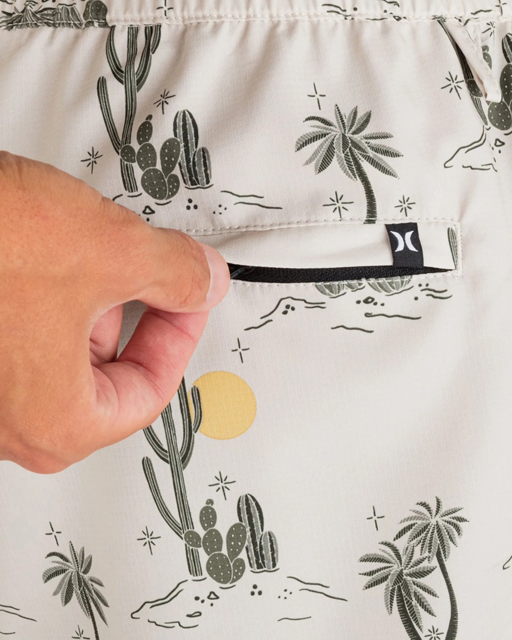 Explore H2O-Dri Trek Ii 17.5" Short sold by Hurley product image thumbnail 4