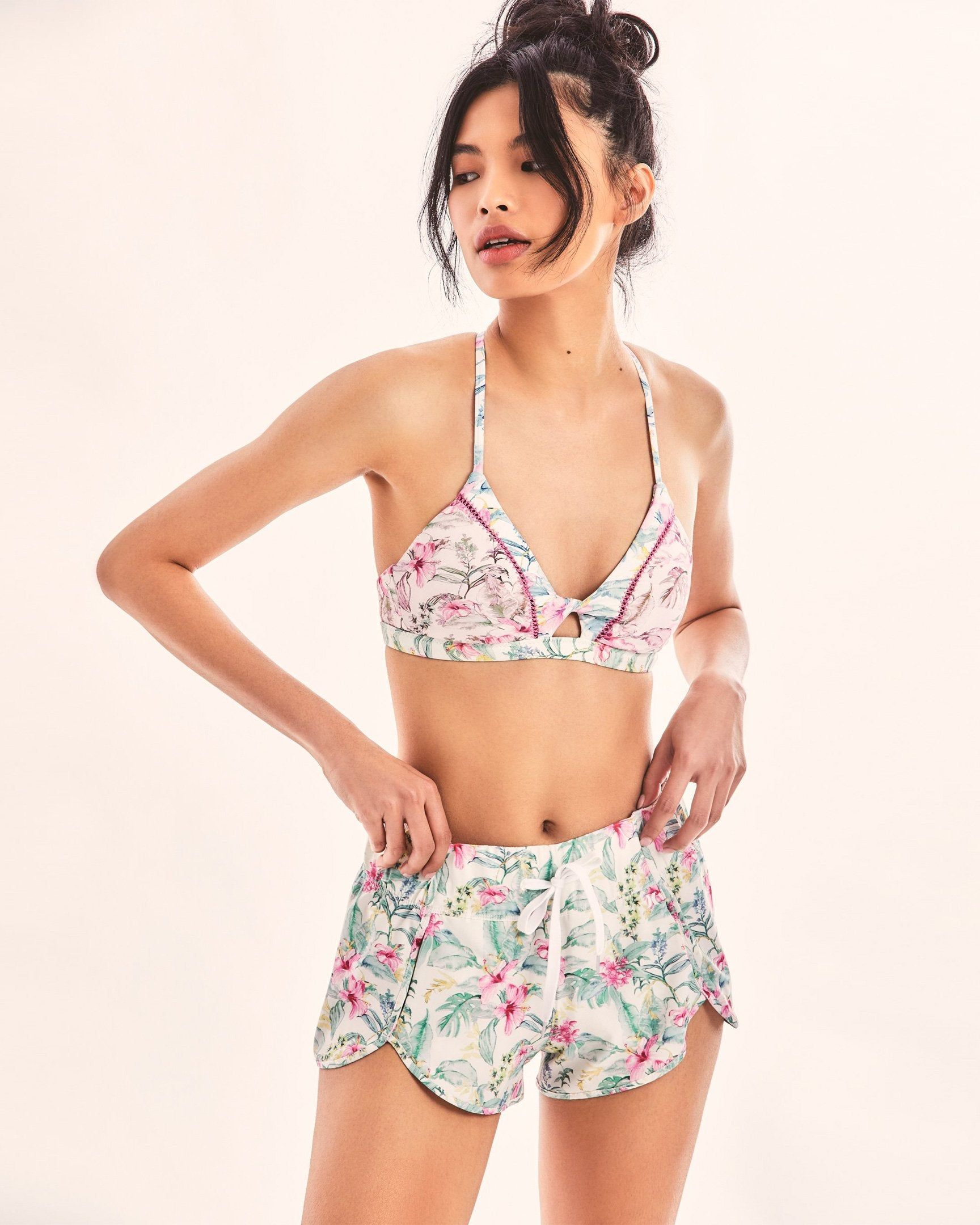 LSF x Hurley - Aquas Hawaiian Hibiscus 2.5" Boardshorts sold by Hurley