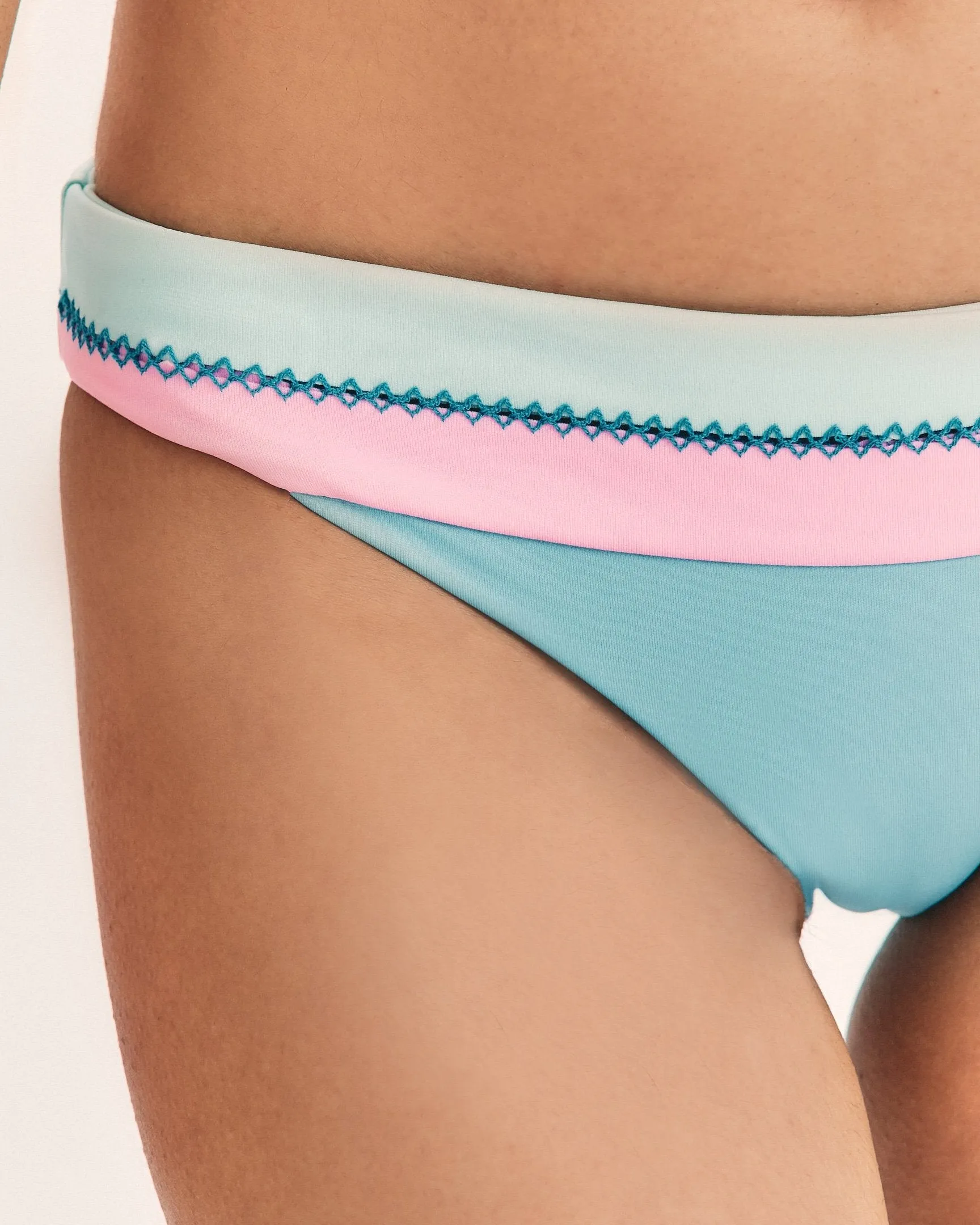 LSF x Hurley - Max Colorblock Moderate Bottom sold by Hurley product image thumbnail 5