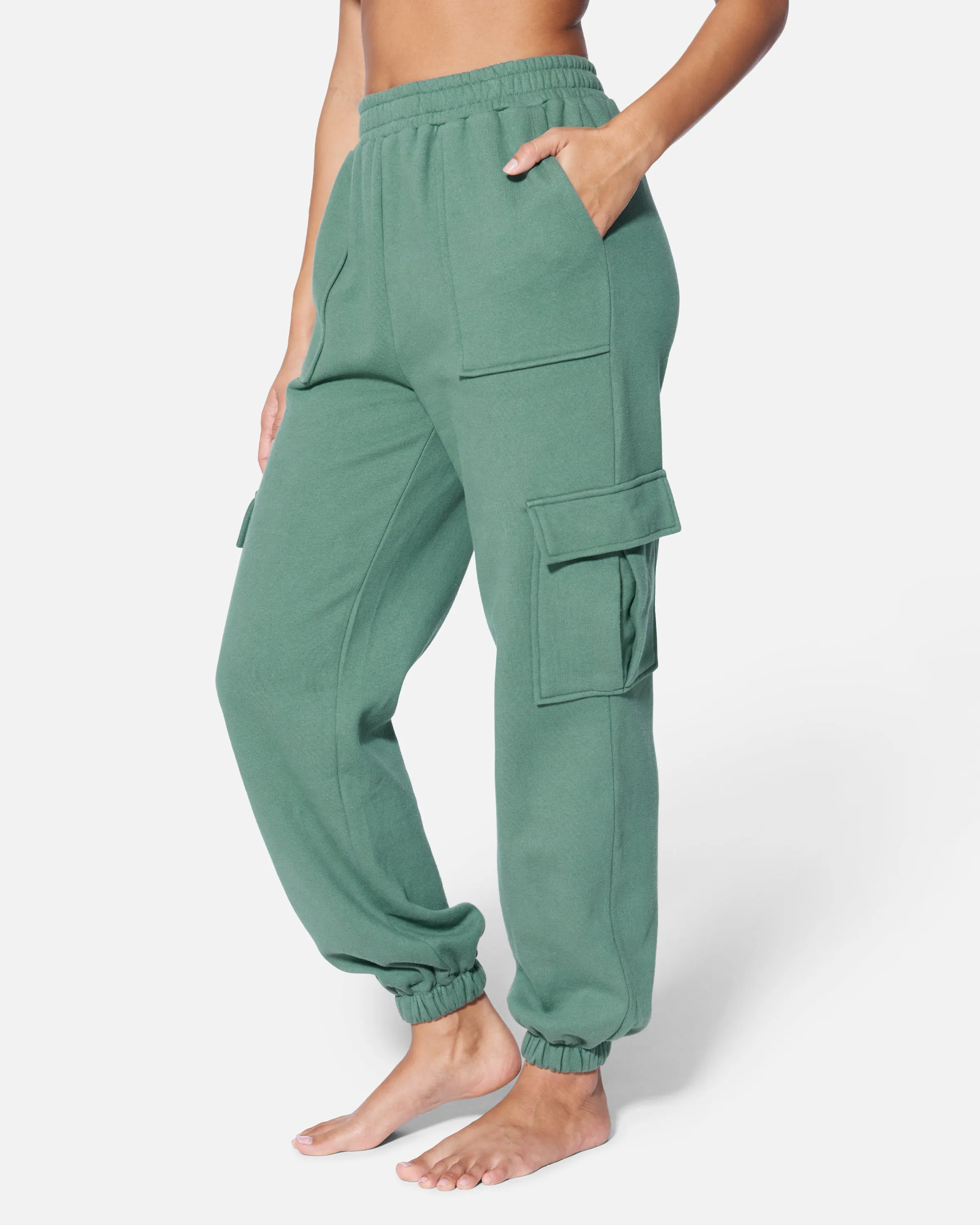 ESSENTIAL FLEECE CARGO JOGGER PANT sold by Hurley product image thumbnail 3
