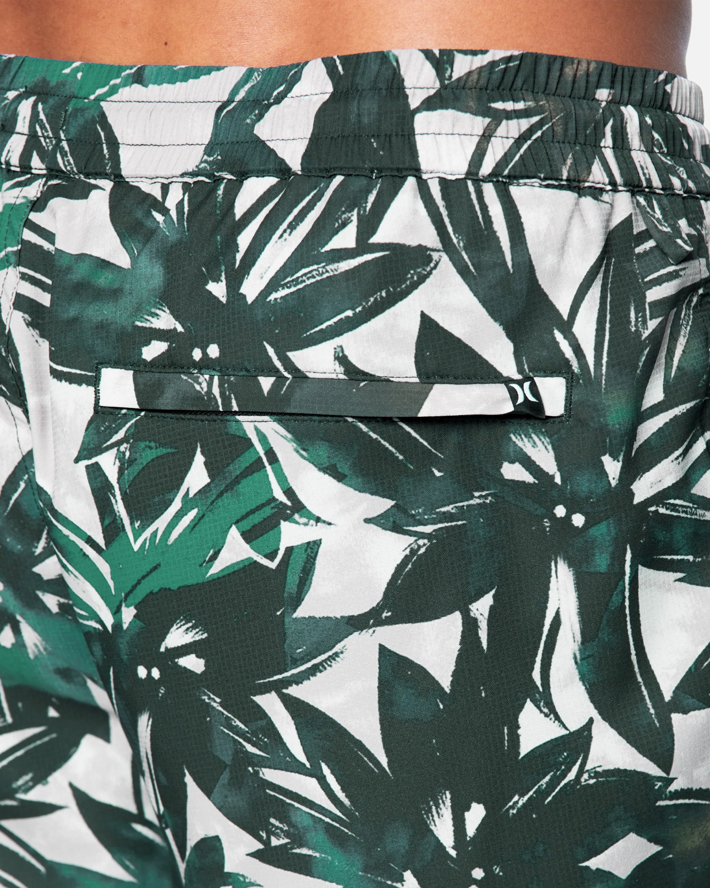 Explore H2O-Dri Trek Shorts 17.5" sold by Hurley product image thumbnail 5