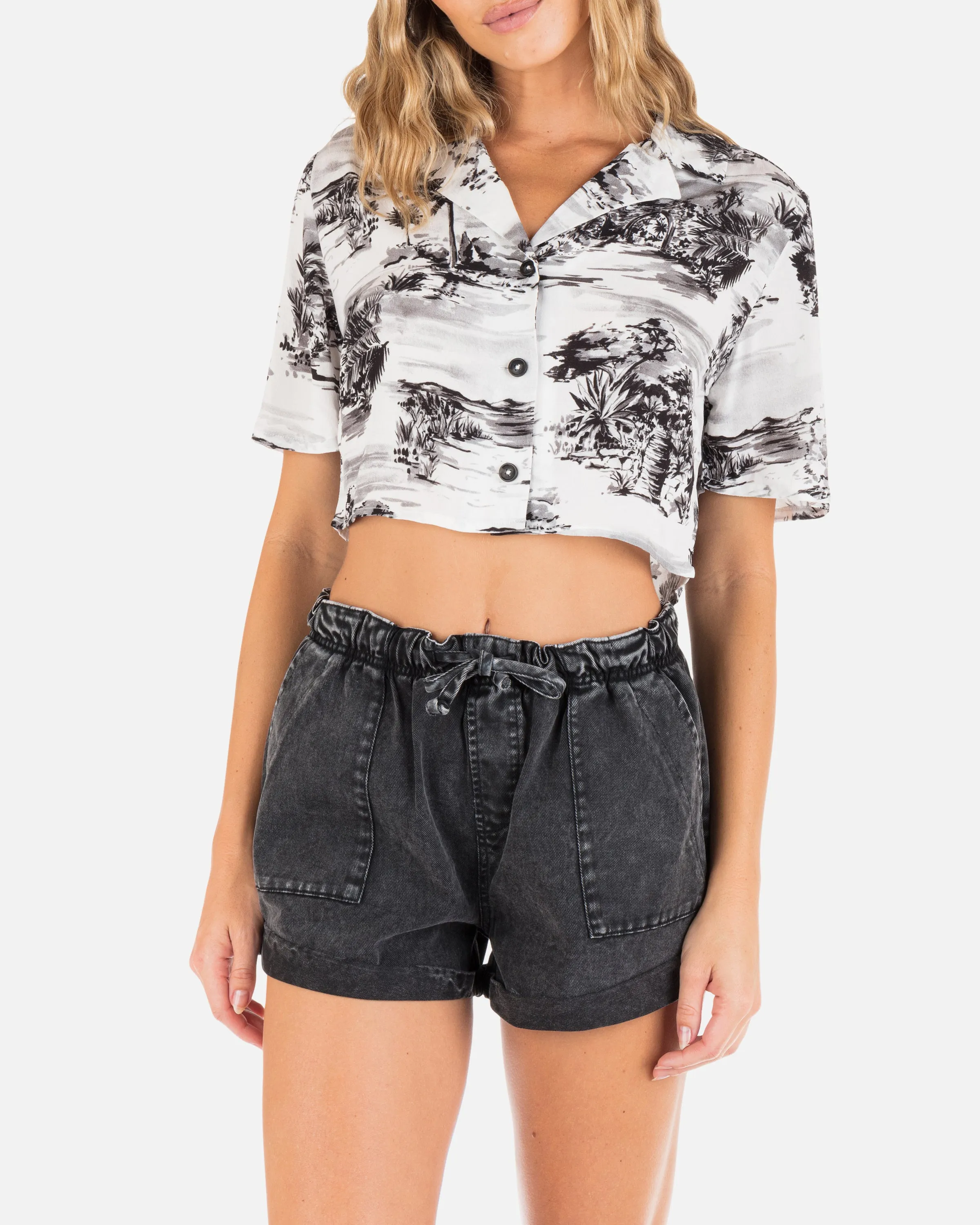 BEACH WALK CROP CAMP SHIRT sold by Hurley product image thumbnail 2