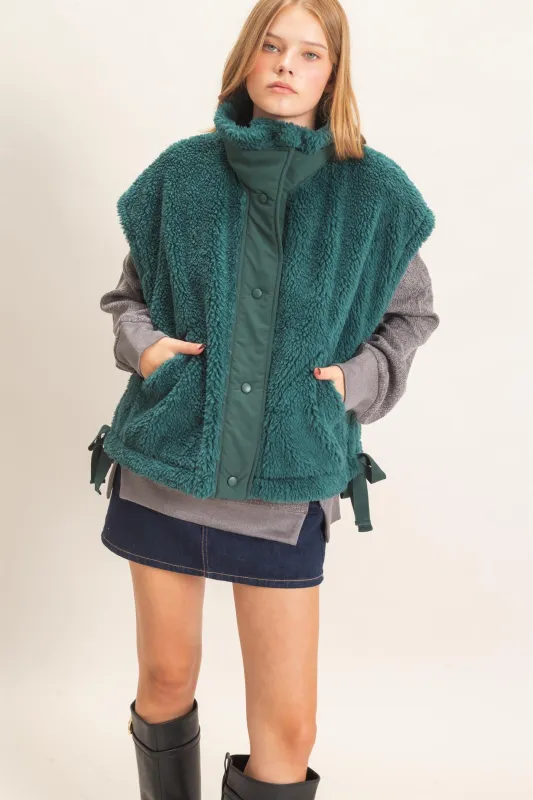 Sherpa Vest With Snap Closure made by HYFVE