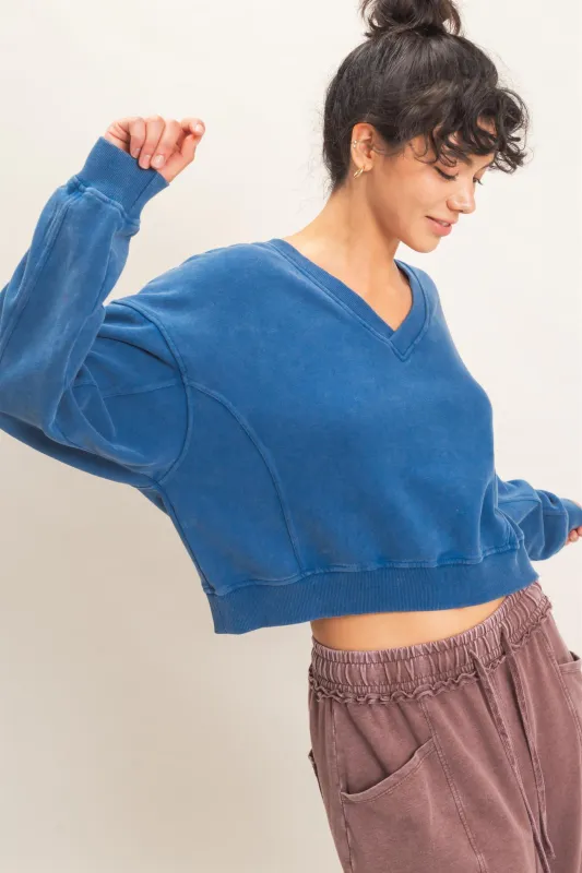 Snow Wash V-Neck Sweatshirt made by Double Zero