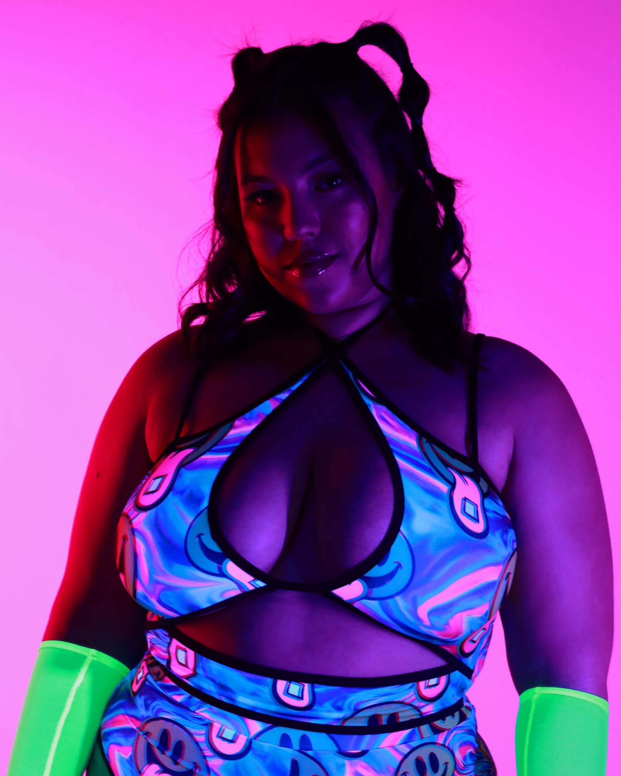 Good Mood Smiley Cutout Top sold by iHeartRaves product image thumbnail 11