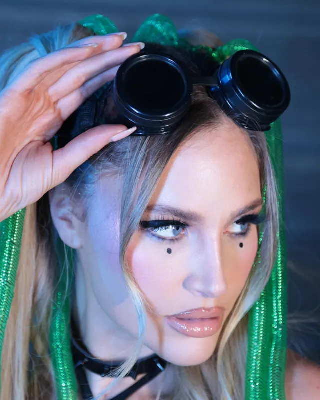 Edge of Chaos Goggles sold by iHeartRaves
