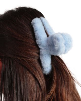 Bougie BB Furry Claw Clip sold by iHeartRaves