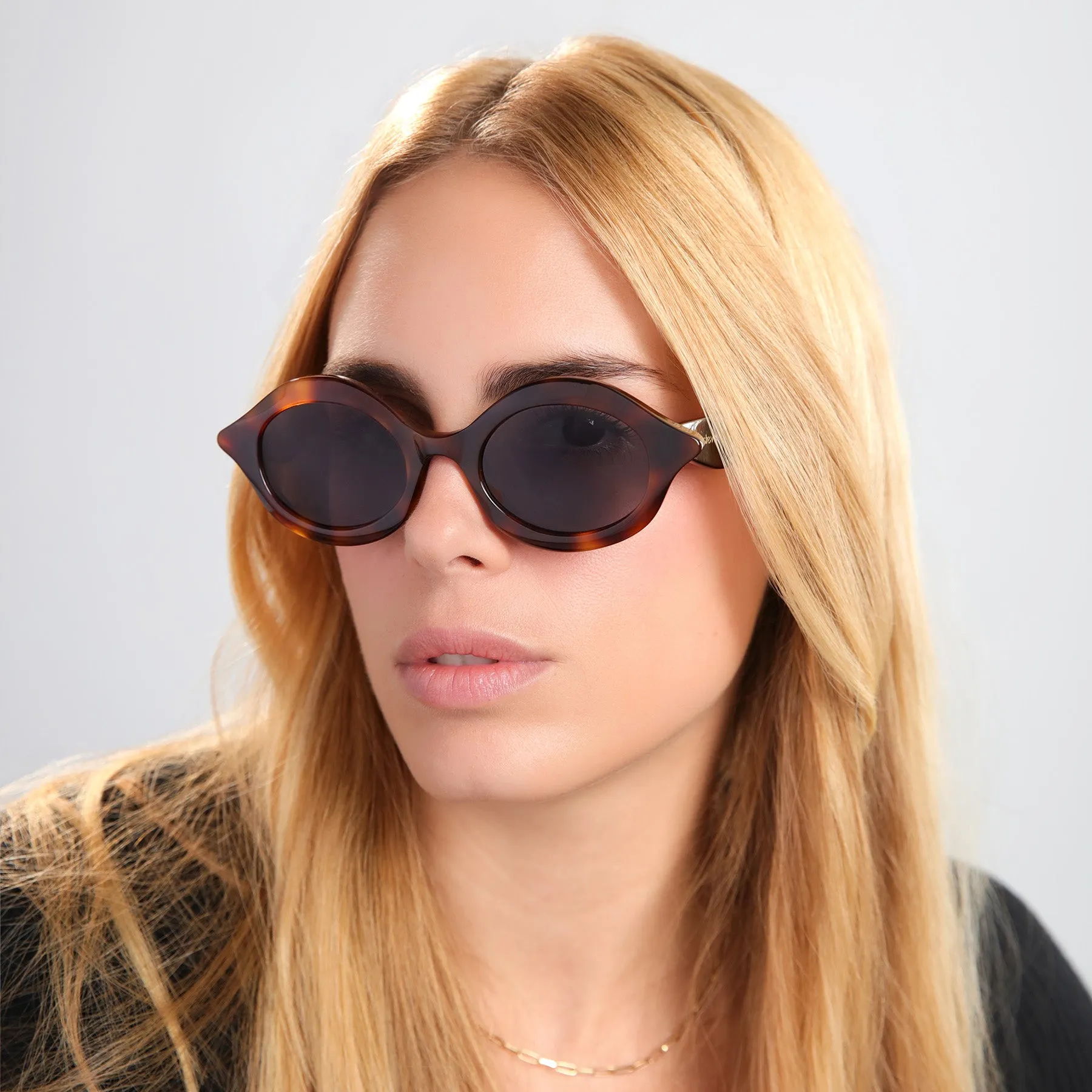 Willow Sunglasses sold by Illesteva product image thumbnail 3