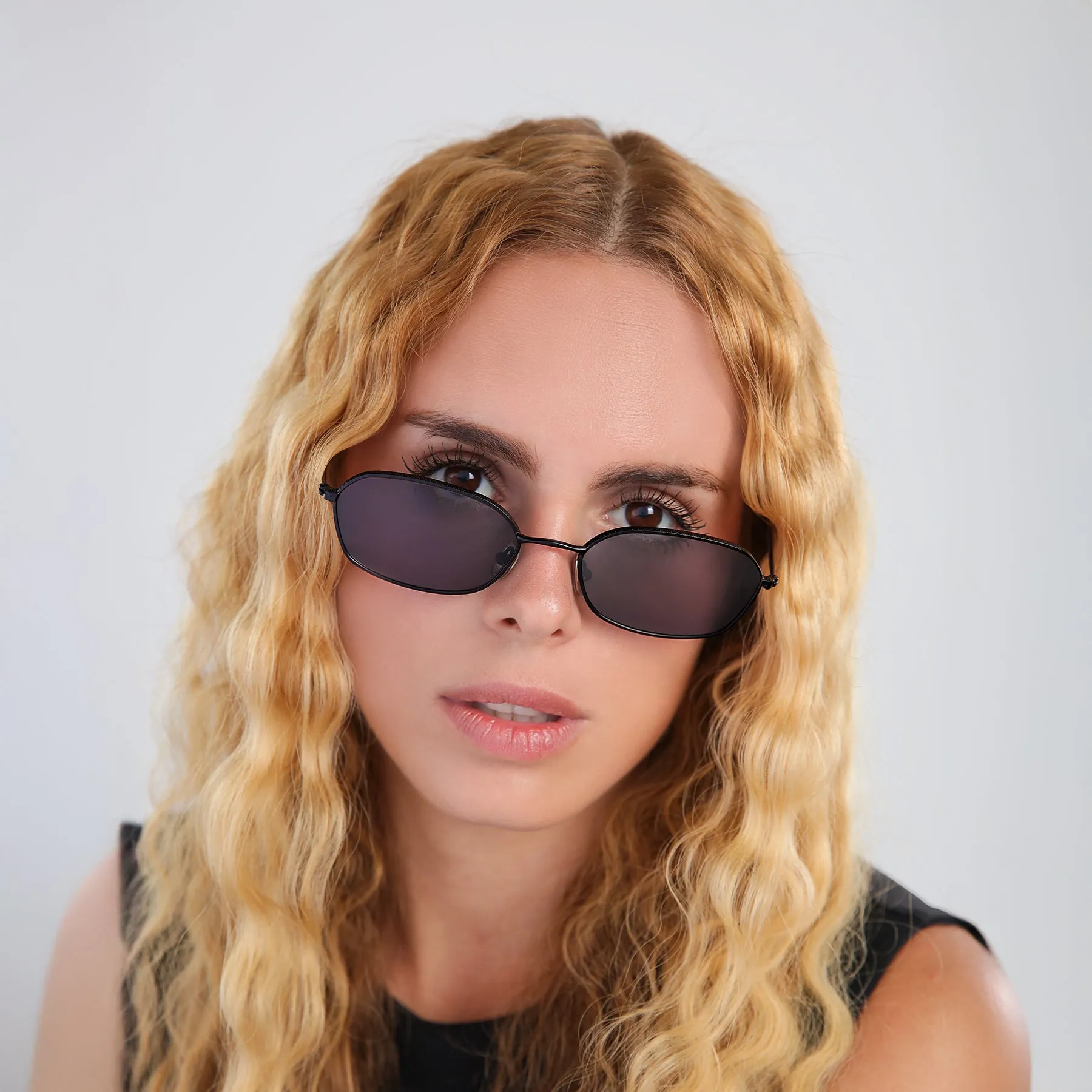 East Houston Sunglasses sold by Illesteva product image thumbnail 5