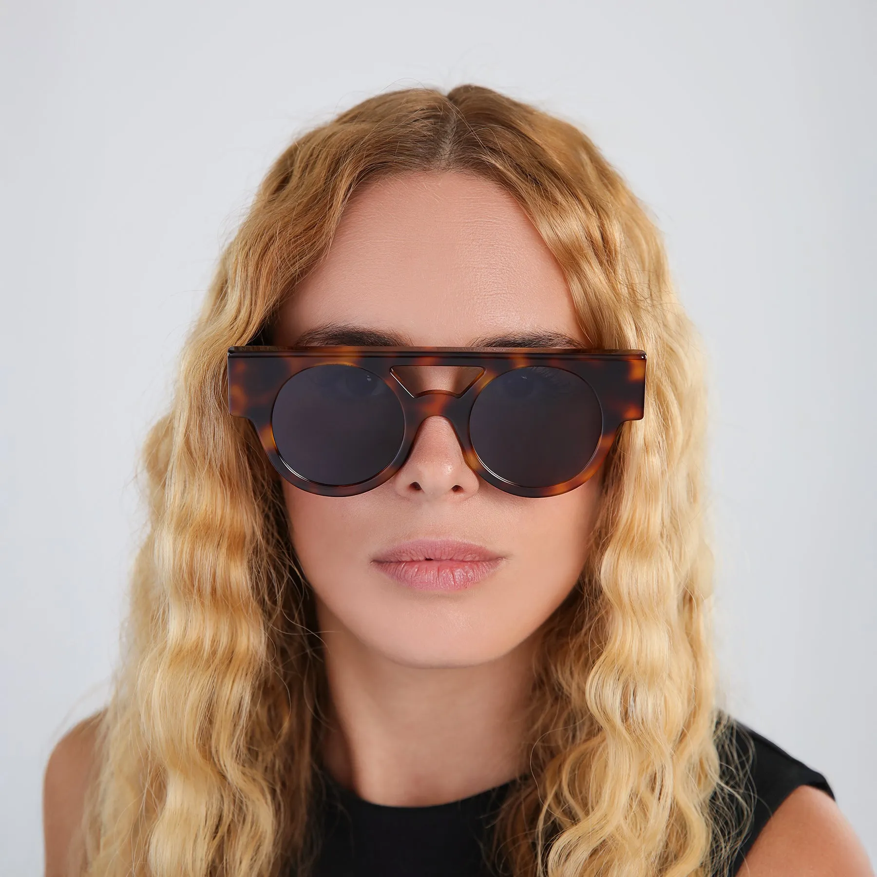 Meyer (15 Year Anniversary) Sunglasses sold by Illesteva product image thumbnail 5