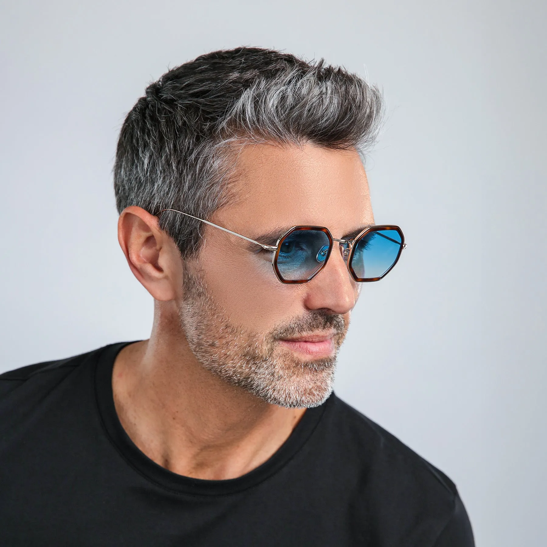 Dylan Tate Sunglasses sold by Illesteva product image thumbnail 2