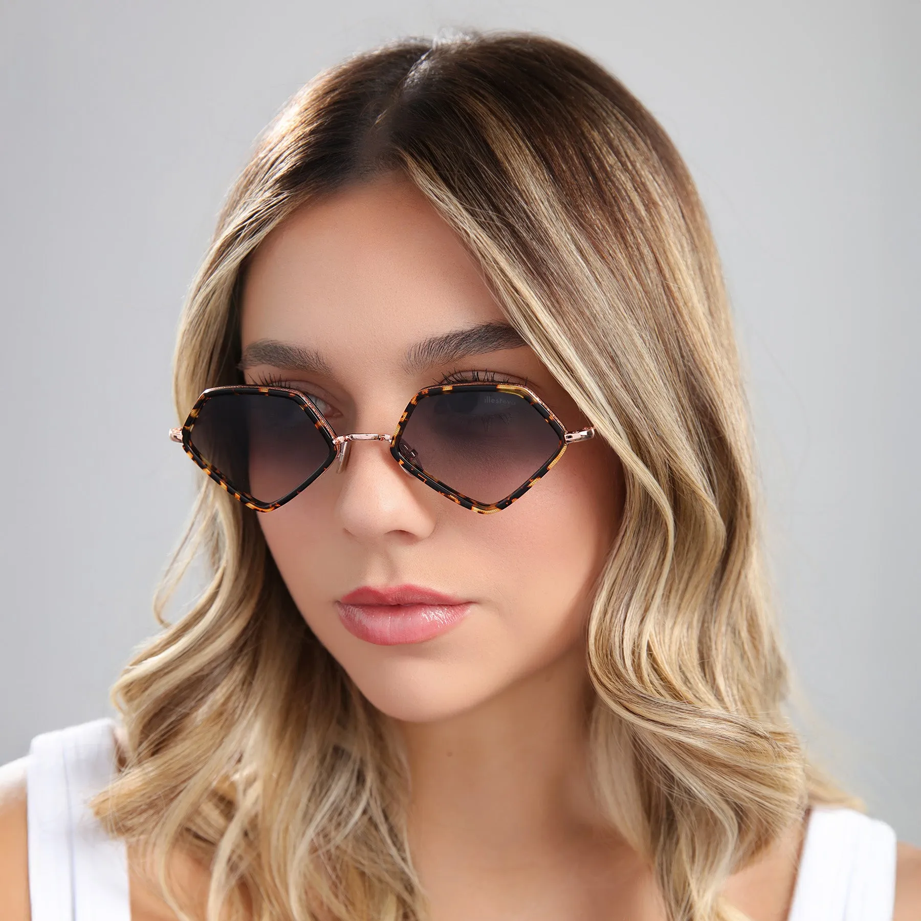 Beak Ace 53 Sunglasses sold by Illesteva product image thumbnail 4