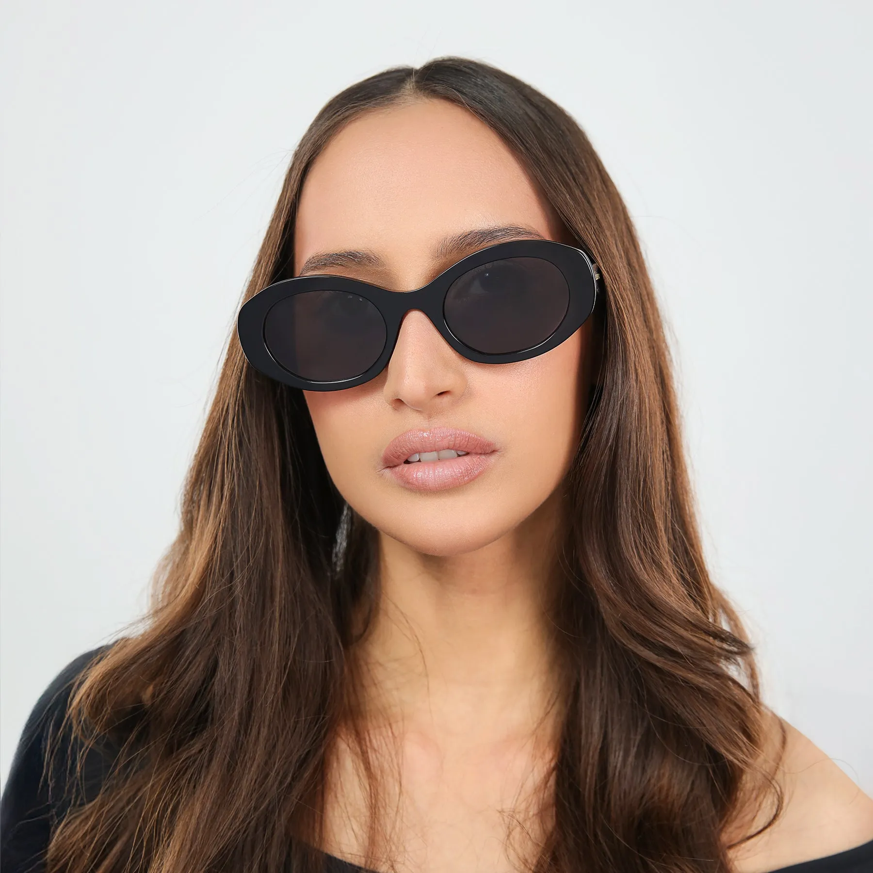 Luna Sunglasses sold by Illesteva product image thumbnail 2