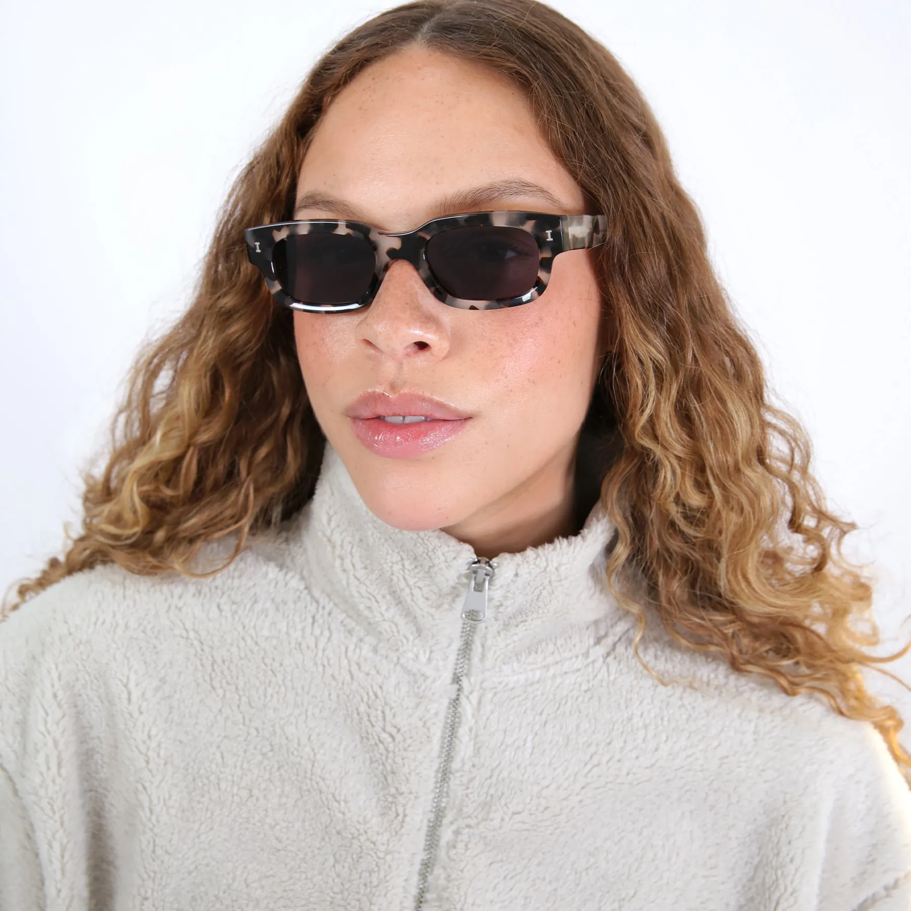 Cali Sunglasses sold by Illesteva product image thumbnail 5