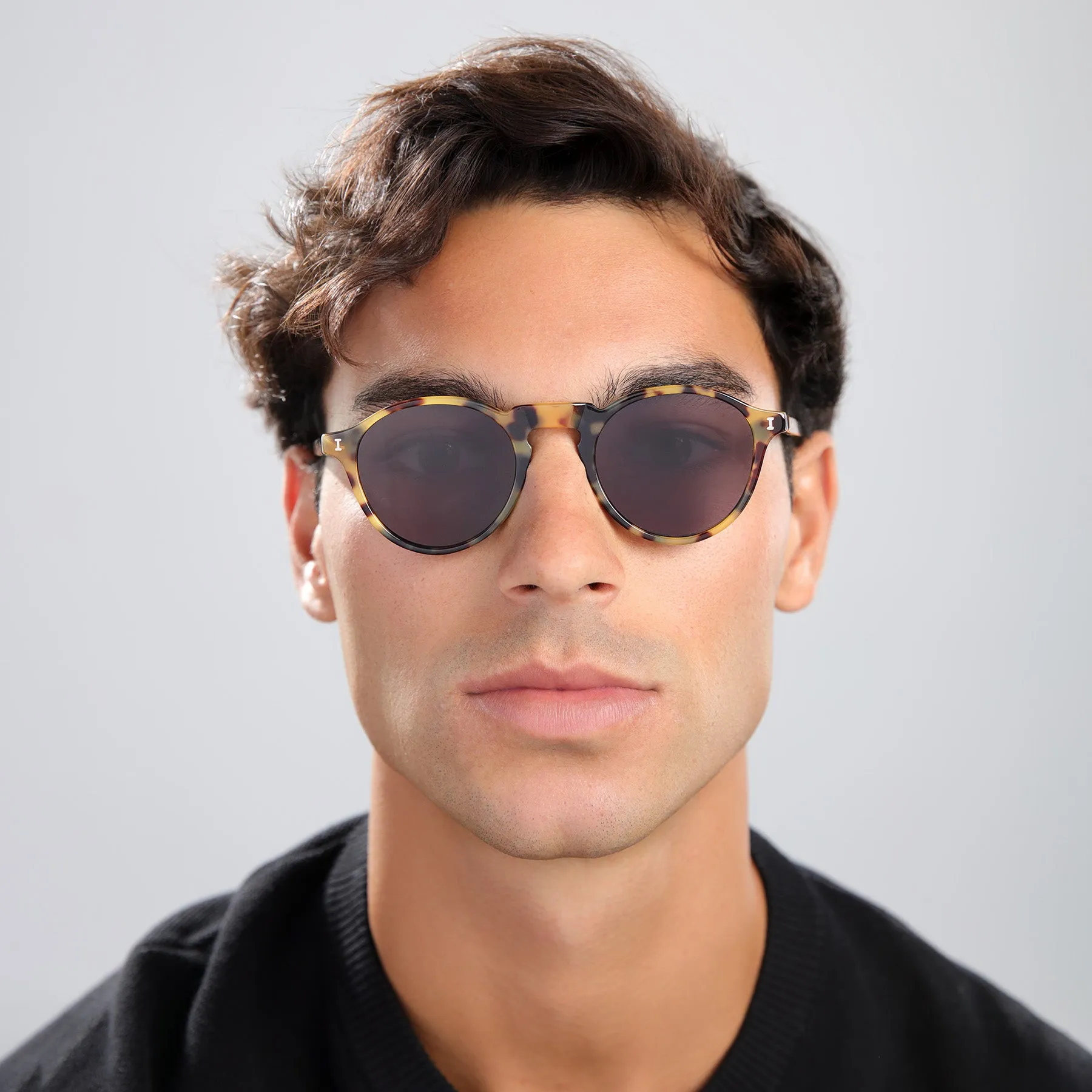 Capri Sunglasses sold by Illesteva product image thumbnail 3